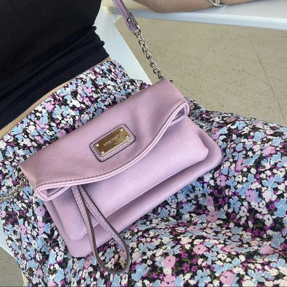 Nine West Handbags - Nine West crossbody & wristlet in one